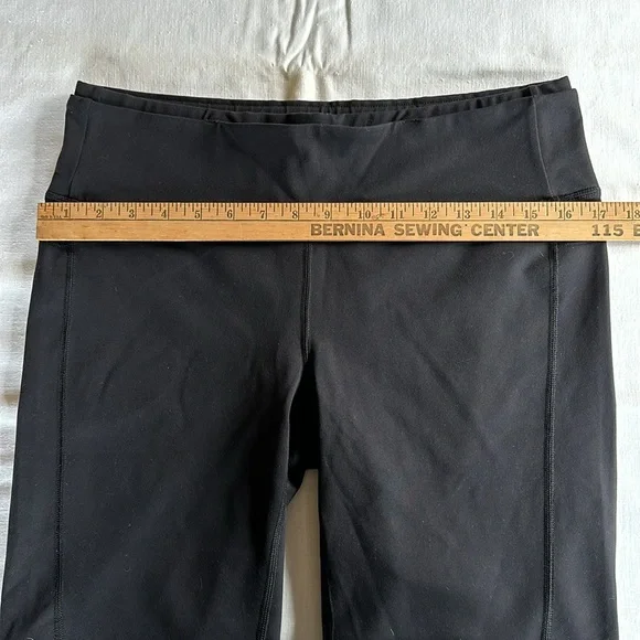 Oiselle Black Performance Athletic Shorts - Picture 3 of 8